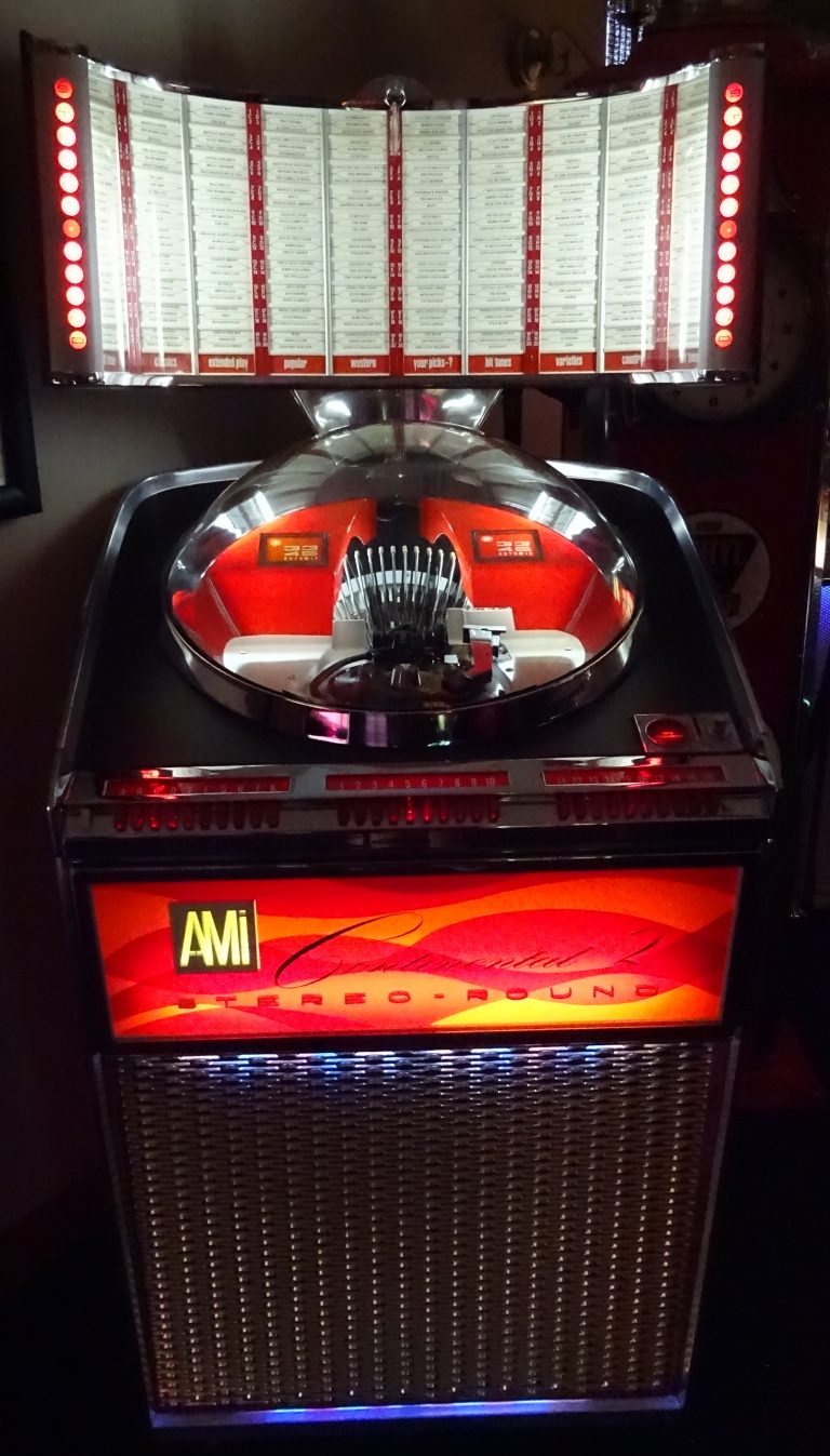 STUNNING RESTORED 1962 AMI CONTINENTAL 2.200 JUKEBOX