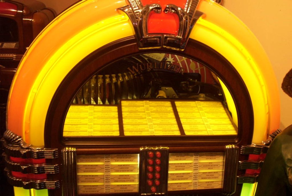 WURLITZER OMT BUBBLER VINYL JUKEBOX